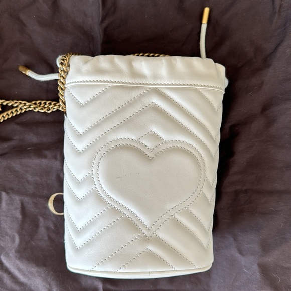 Gucci GG Marmont Mini Bucket bag - Picture 9 of 11